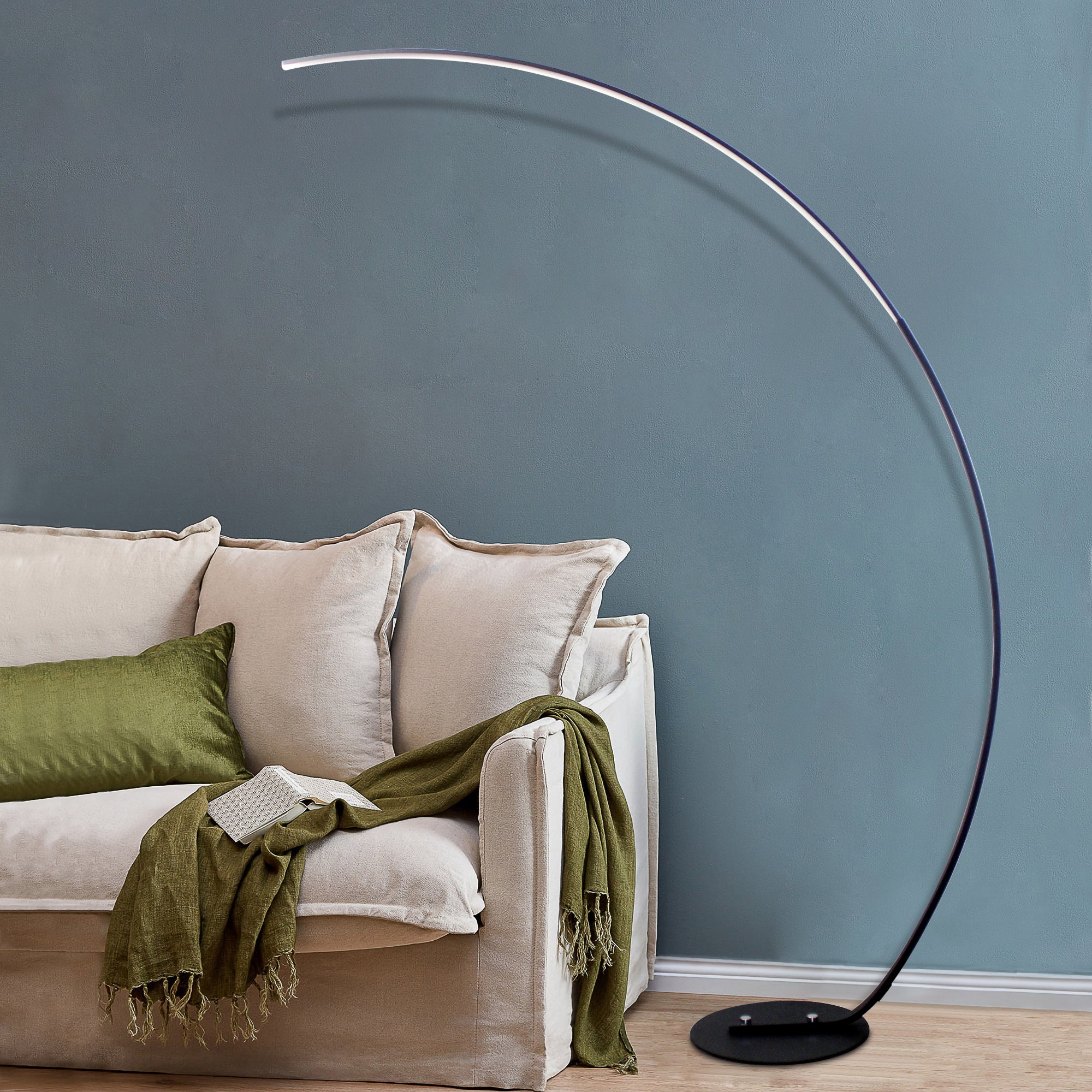 Lámpara de Pie Curva Moderna RGBW – Iluminación Decorativa Minimalista