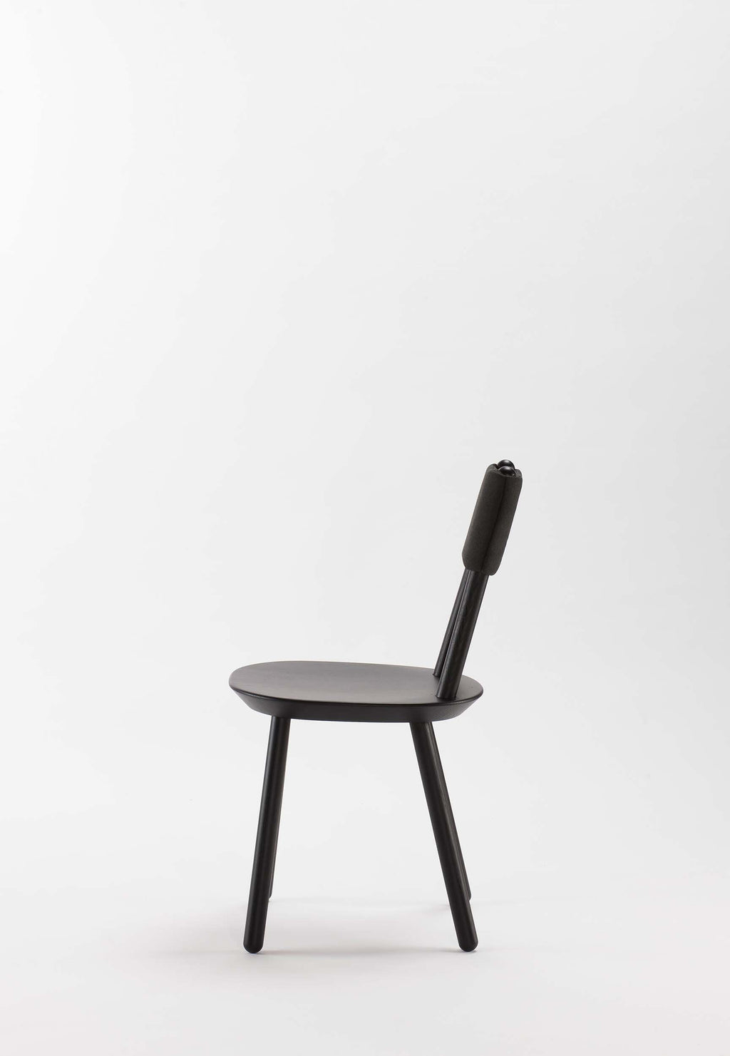 Silla de Comedor Naïve de Madera y Tapizado Minimalista – Diseño Escandinavo
