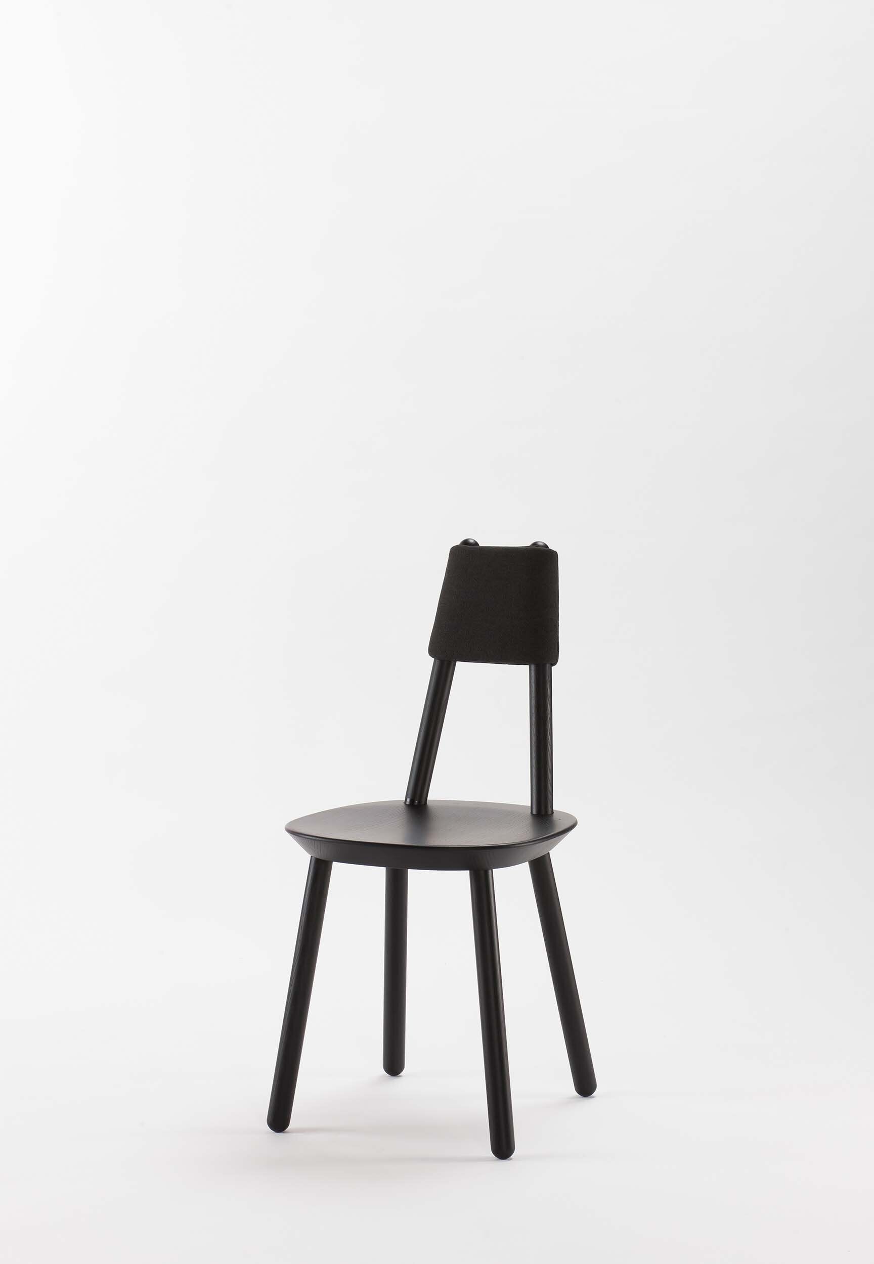 Silla de Comedor Naïve de Madera y Tapizado Minimalista – Diseño Escandinavo
