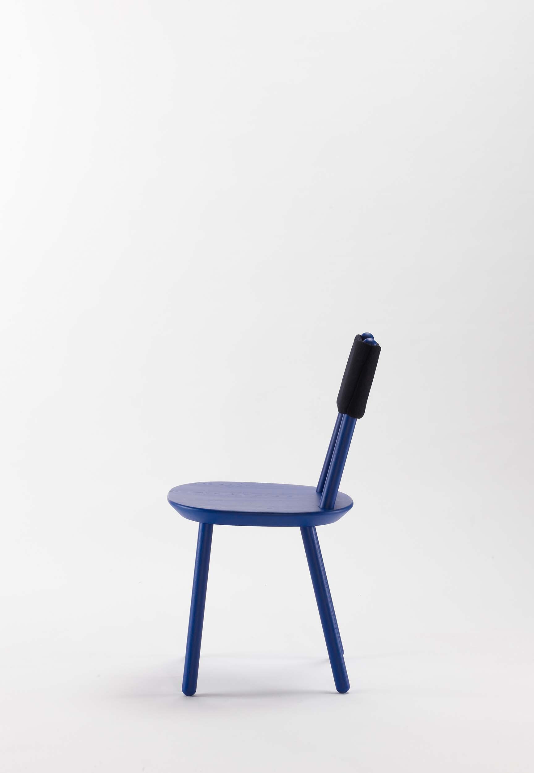 Silla de Comedor Naïve de Madera y Tapizado Minimalista – Diseño Escandinavo