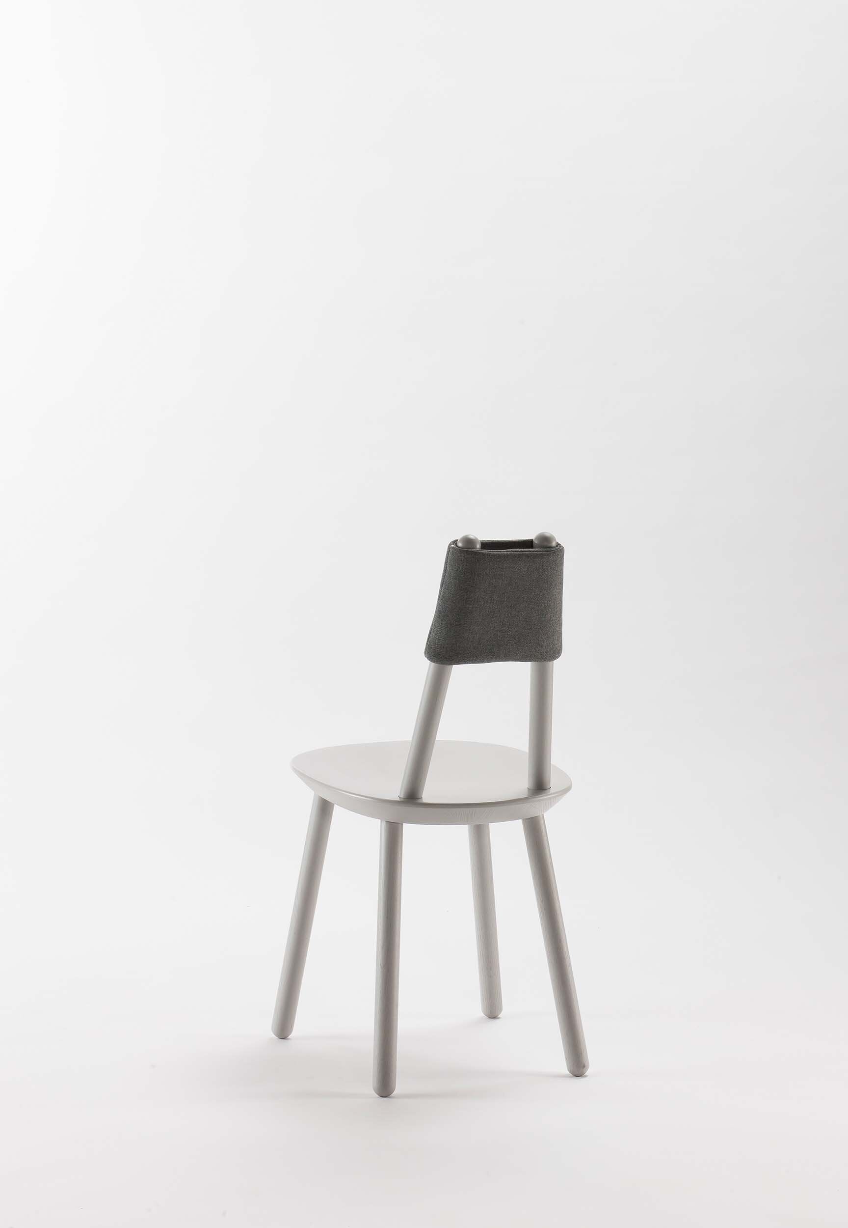 Silla de Comedor Naïve de Madera y Tapizado Minimalista – Diseño Escandinavo