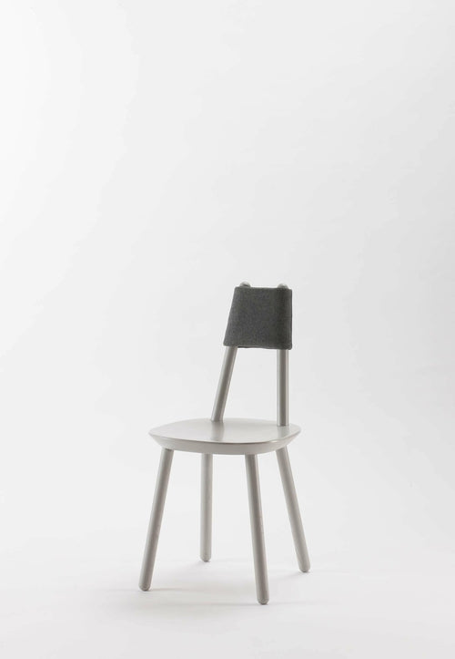 Silla de Comedor Naïve de Madera y Tapizado Minimalista – Diseño Escandinavo