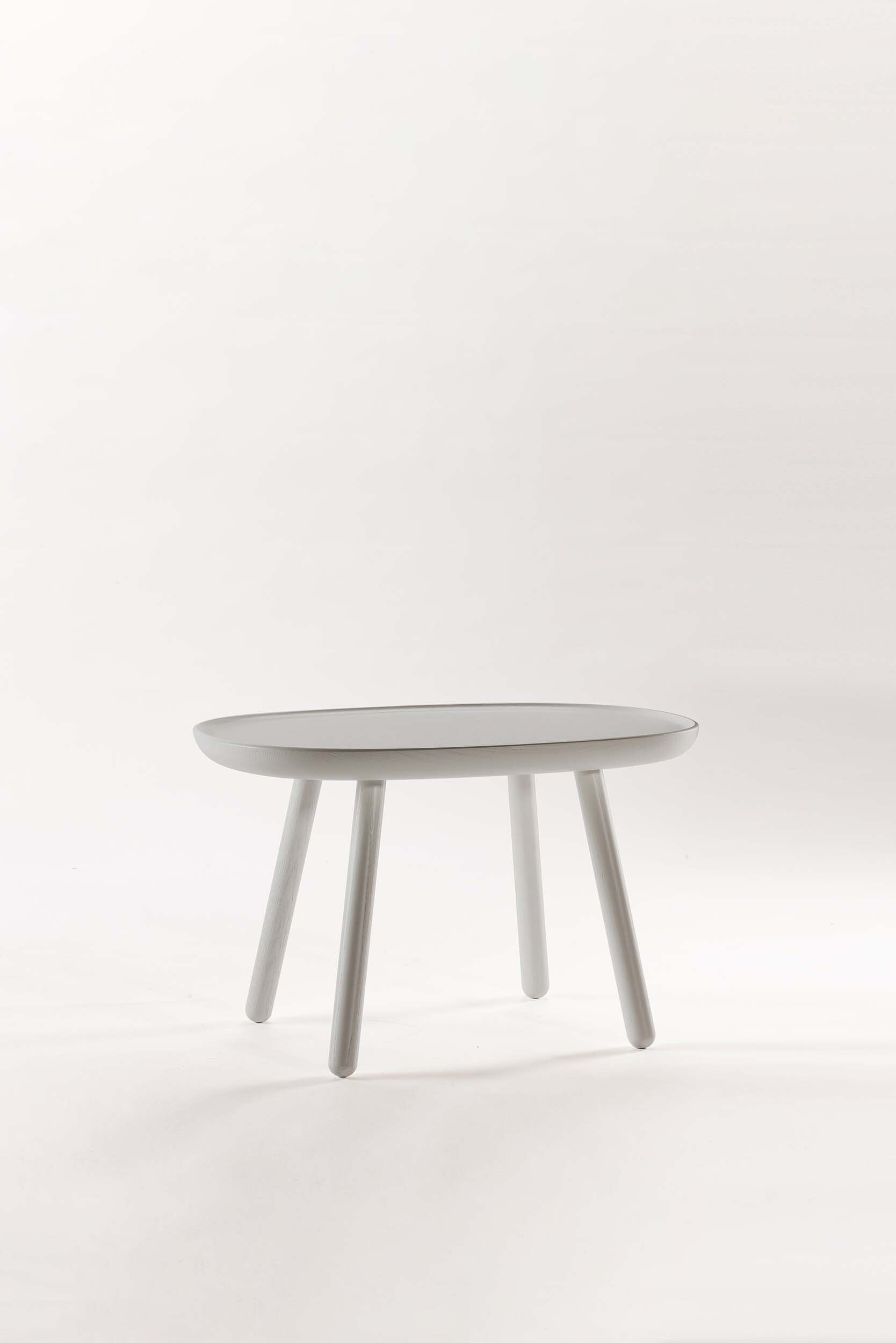 Mesa Auxiliar Naïve de Madera Maciza – Diseño Escandinavo Minimalista