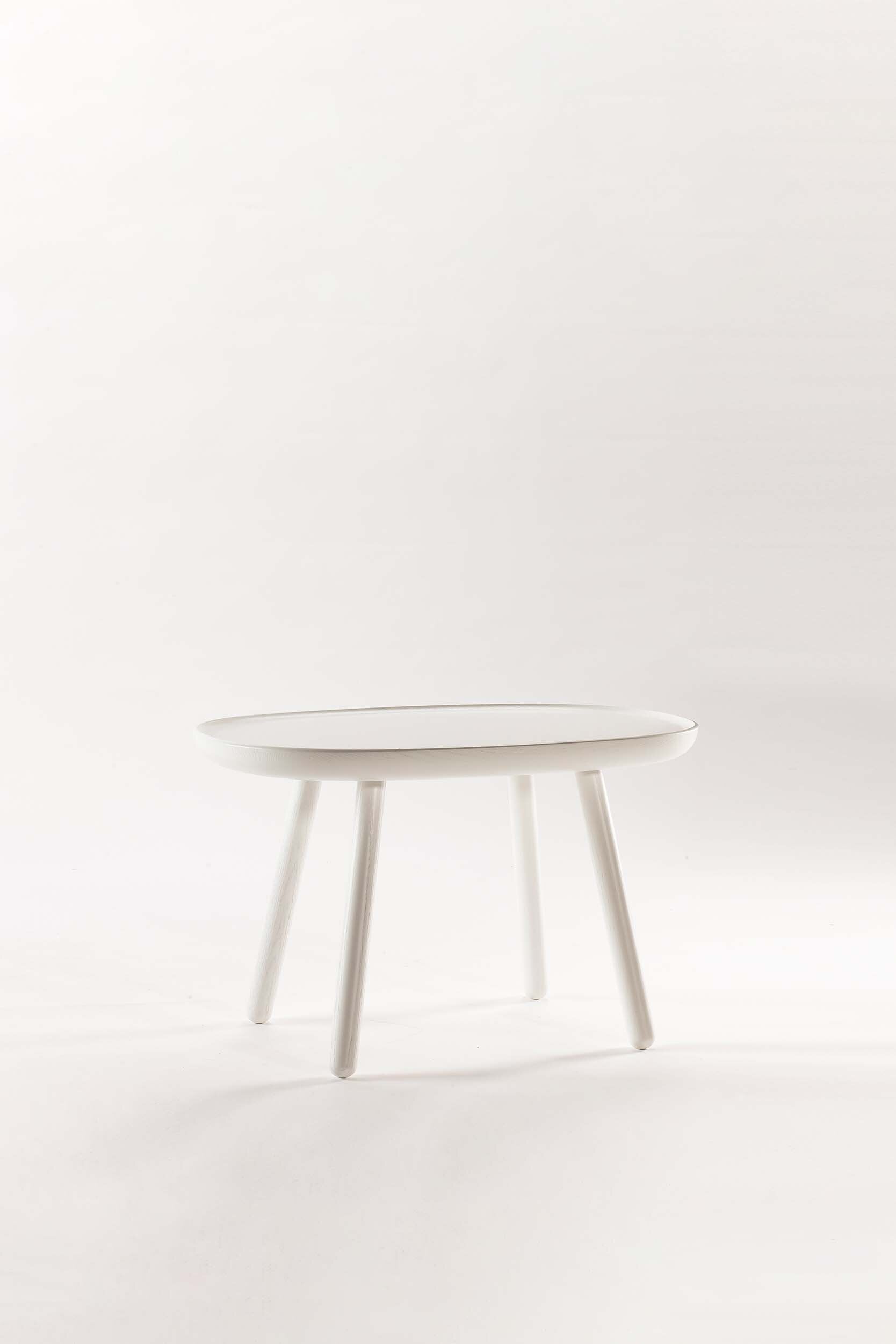 Mesa Auxiliar Naïve de Madera Maciza – Diseño Escandinavo Minimalista