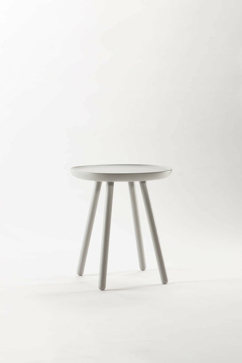 Mesa Auxiliar Naïve de Madera Maciza – Diseño Escandinavo Minimalista