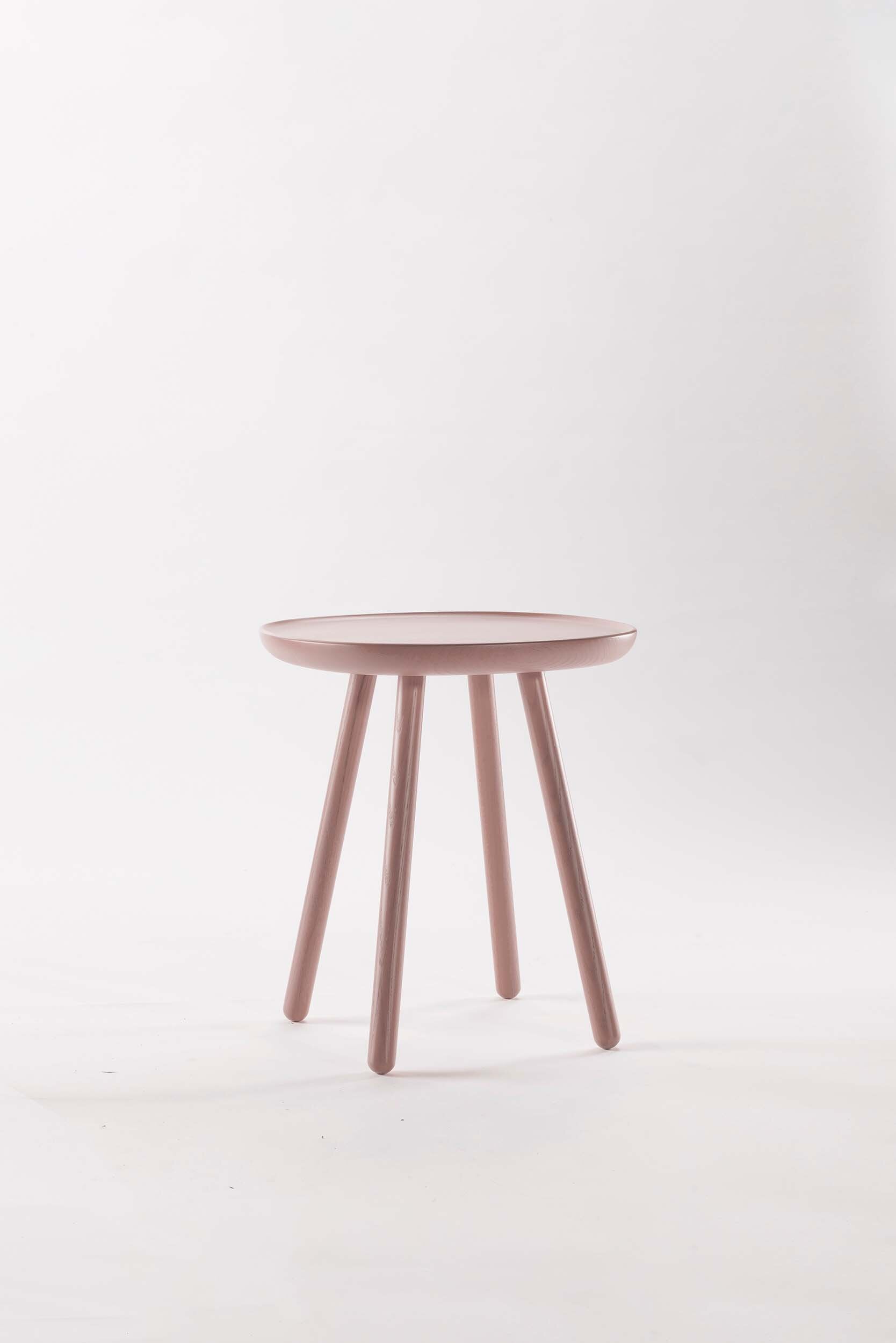 Mesa Auxiliar Naïve de Madera Maciza – Diseño Escandinavo Minimalista