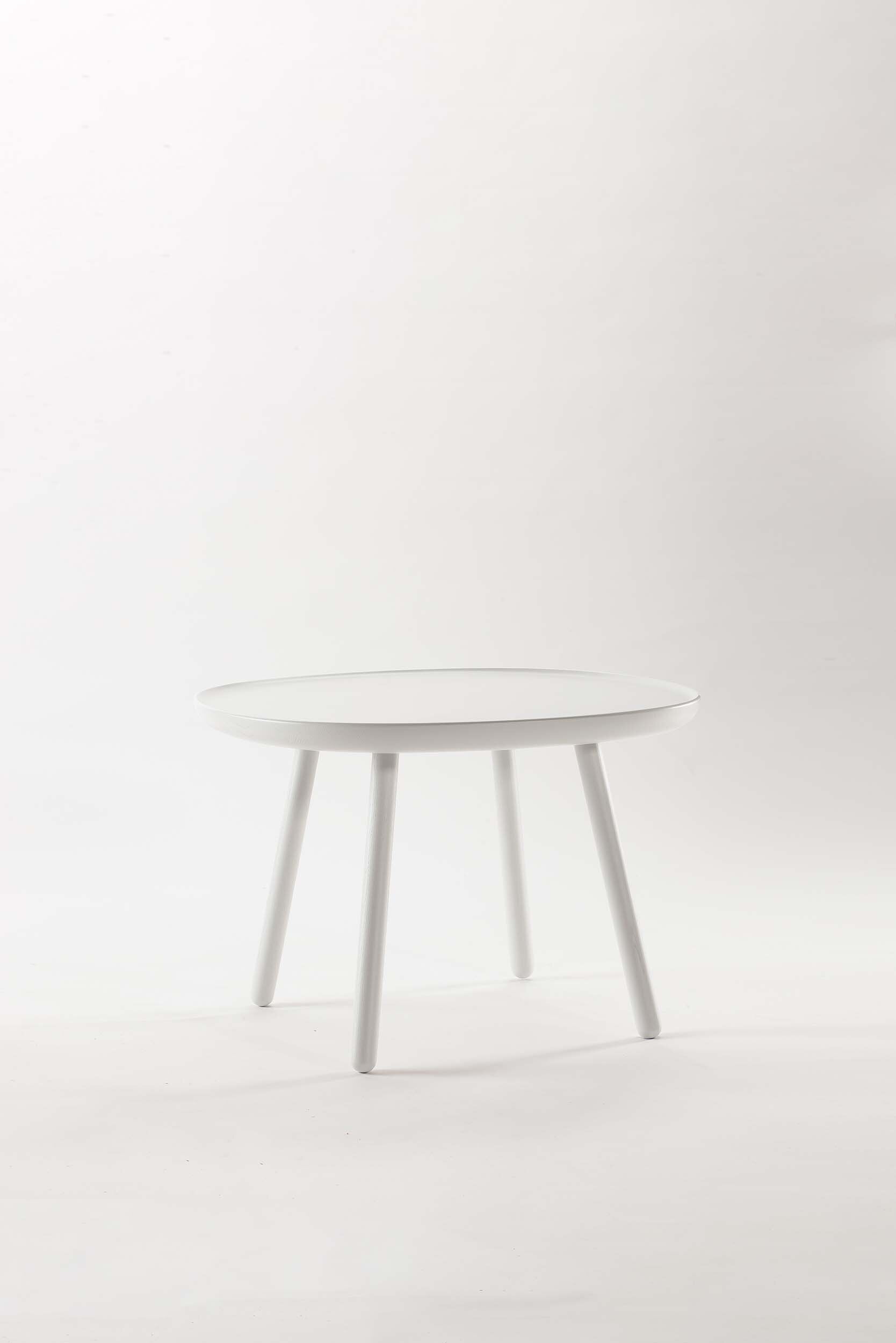 Mesa Auxiliar Naïve de Madera Maciza – Diseño Escandinavo Minimalista